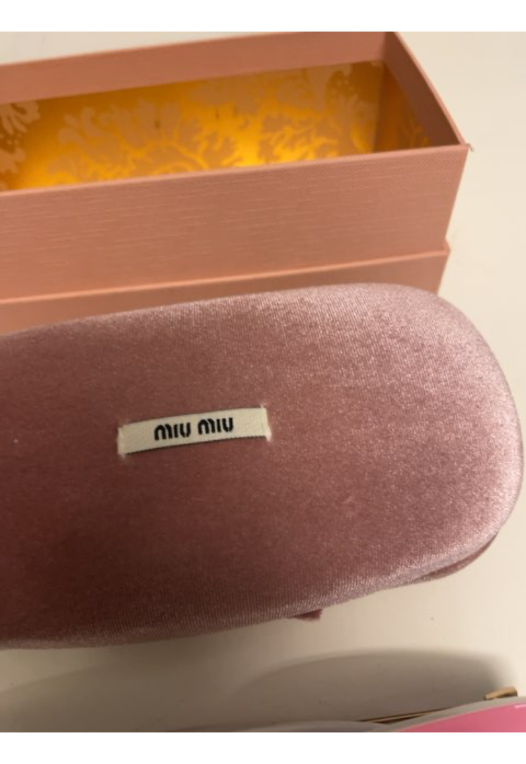 MiuMiu solbriller i pink